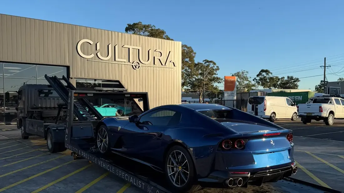 Ferrari on Haul King's low-angle tray at Cultura Automotive